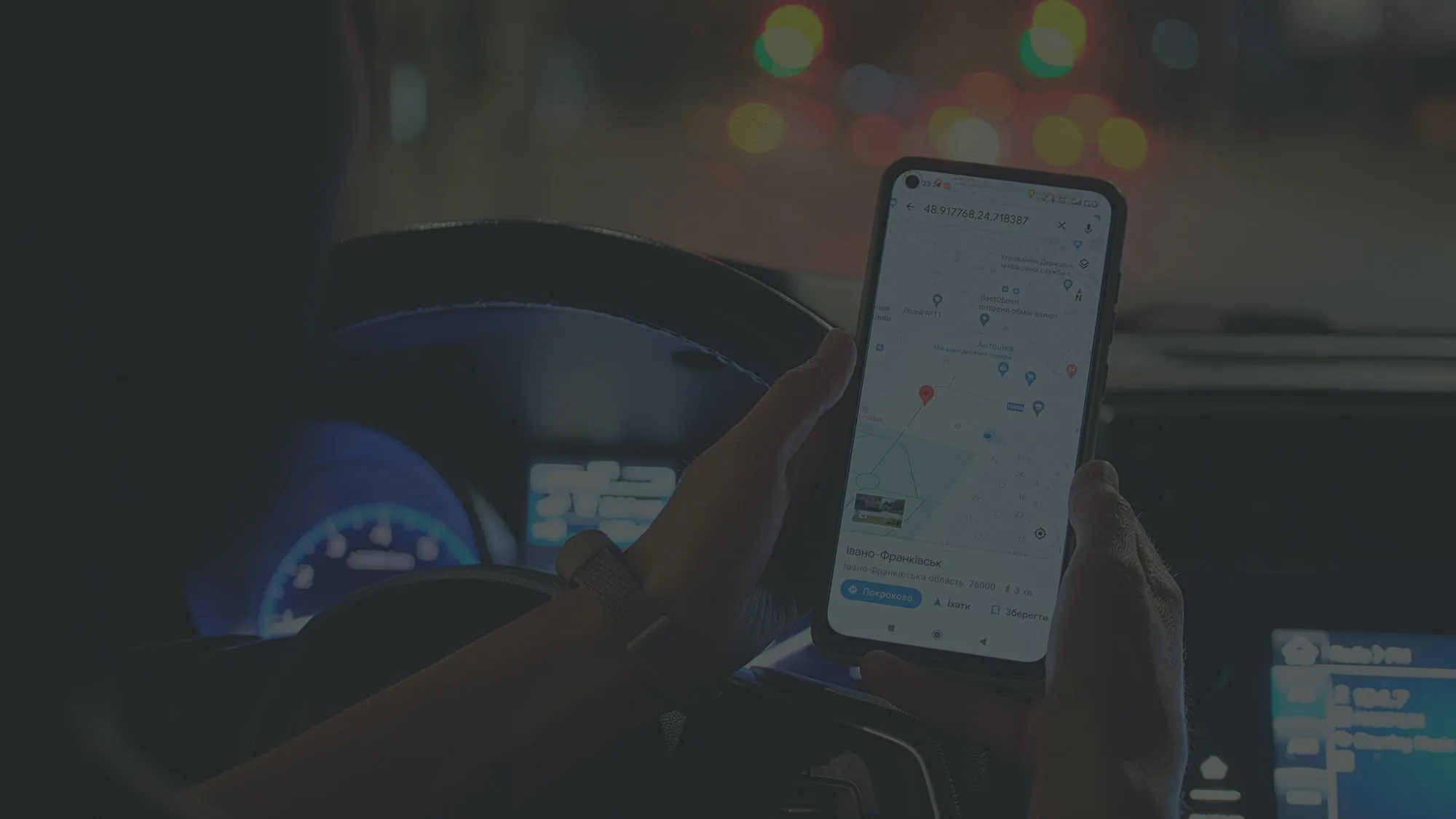 Guest making a booking on a restaurant reservation app